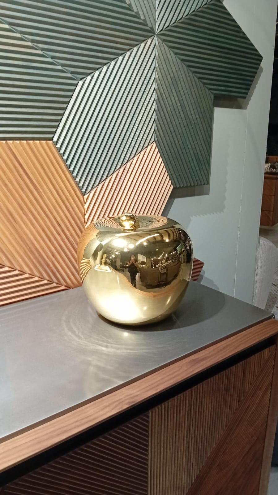 Scultura Mela in ceramica ADRIANI&ROSSI